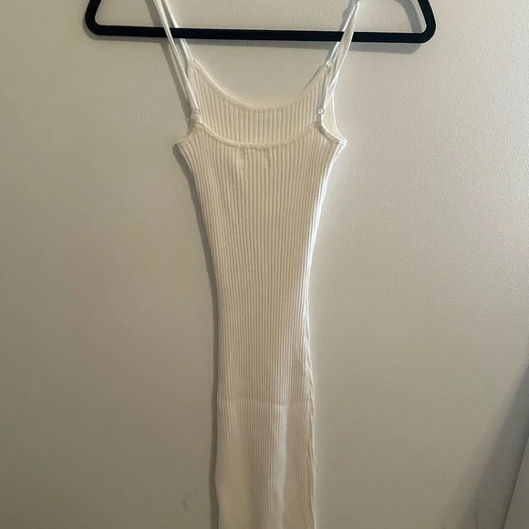 H&M Cream Ribbed Dress - Picture 2 of 2